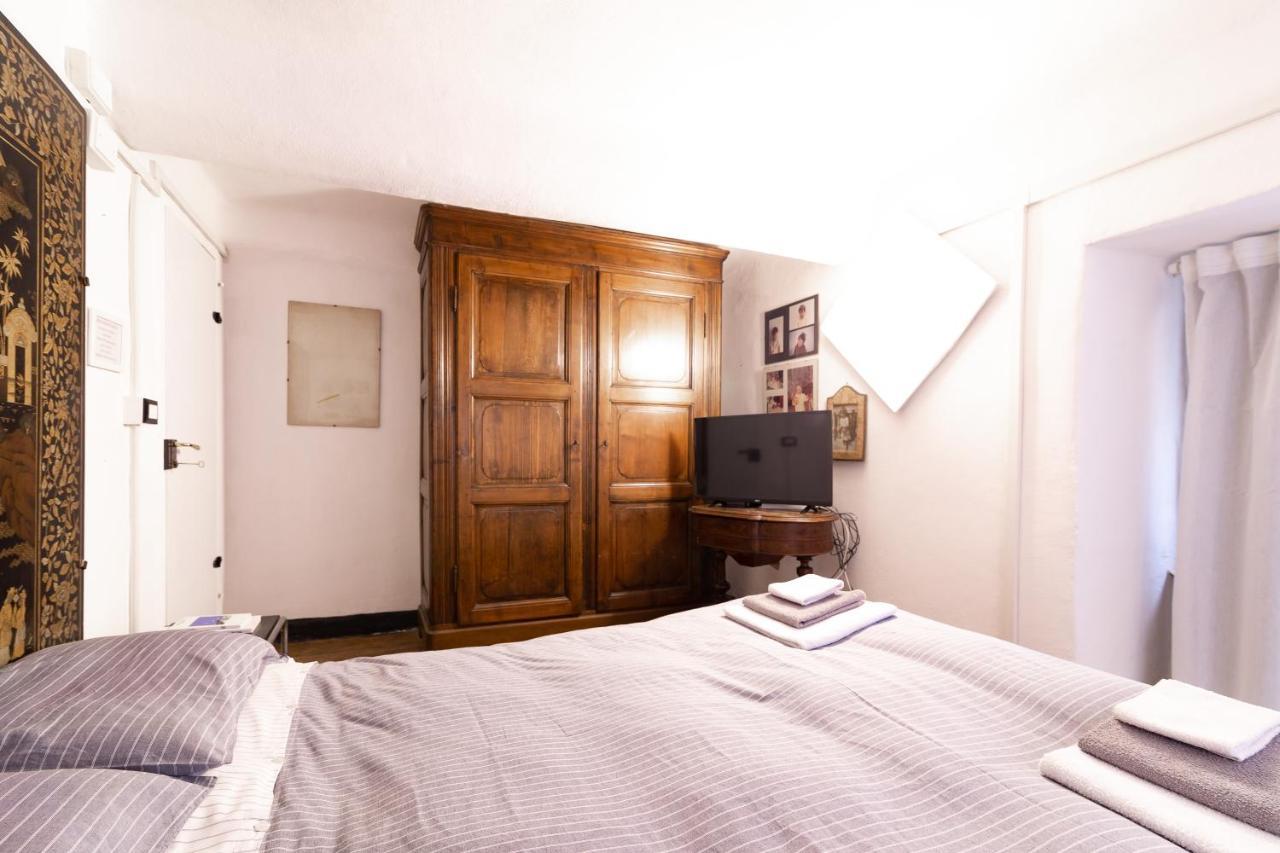 B&B La Casa Del Cuoco - Piccola Camera Con Colazione In Appartamento Condiviso Con L'Host Genova Kültér fotó